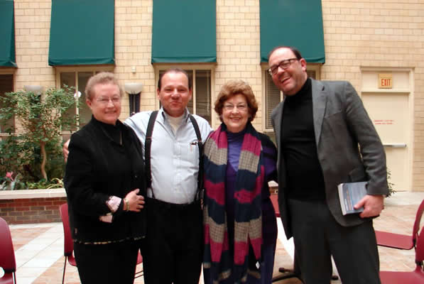 (7) Gira Febrero 2015 en la University of Cincinnati, Cincinnati, Ohio: María y VLM con los profesores Nicasio Urbina y Carlos M. Gutiérrez (Chair, Departamento de Romance Languages and Literatures).