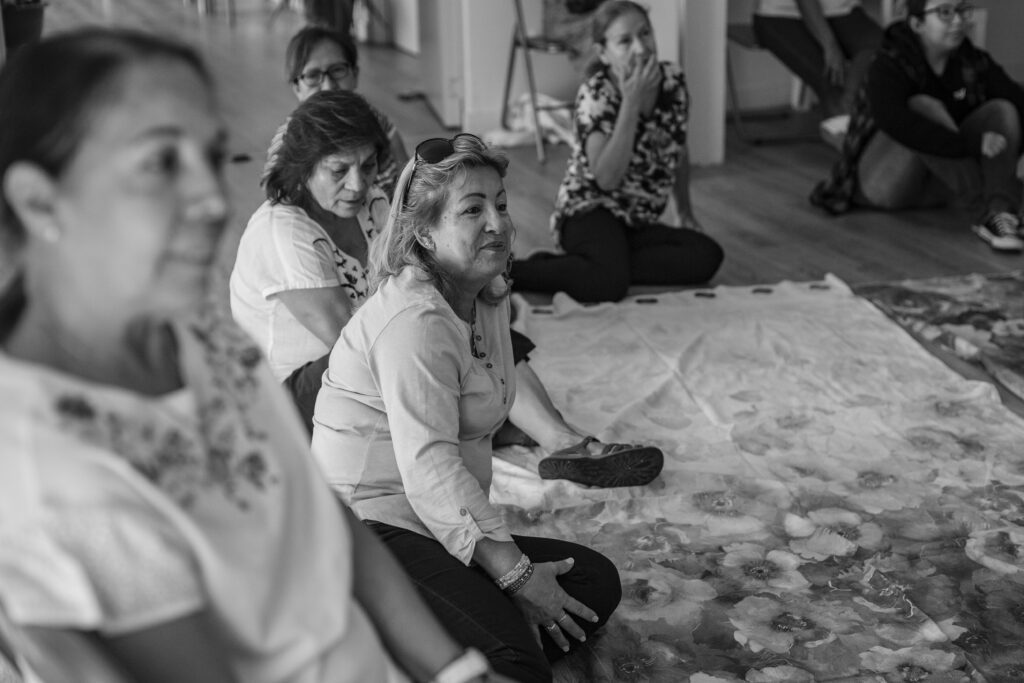 Trabajadoras del hogar y cuidados en el Centro de Empoderamiento de Madrid. | Fotografía por Jairo Vargas Martín