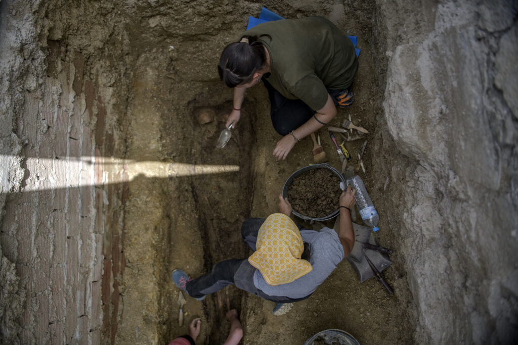 Parte de las excavaciones gestionadas por ACVSSR | Fotografía por Álvaro Minguito / Aranzadi